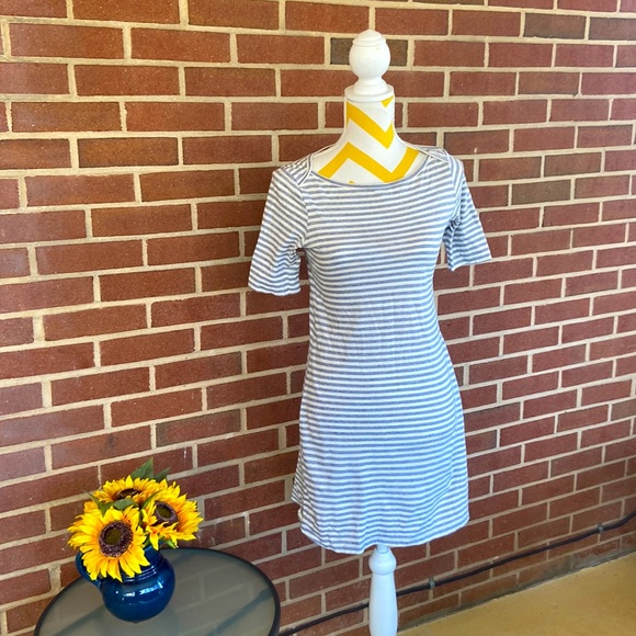 Old Navy Striped Shift Dress - Picture 1 of 9